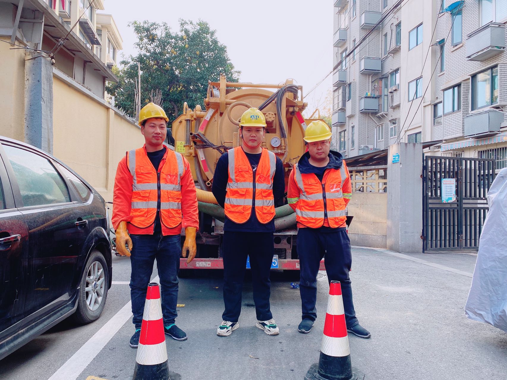 八卦花园南京某小区管道清淤检测施工